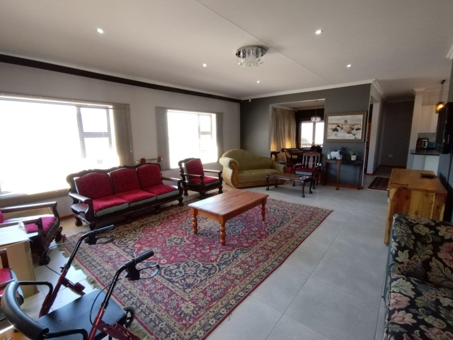 3 Bedroom Property for Sale in Wavecrest Eastern Cape